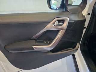 Peugeot 2008 1.6 e-HDi Active 92cv ETG6 Automático
