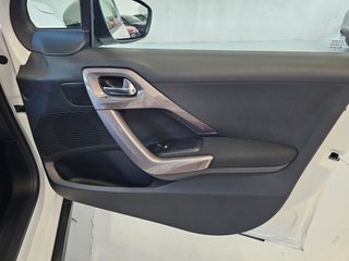 Peugeot 2008 1.6 e-HDi Active 92cv ETG6 Automático