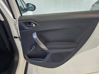 Peugeot 2008 1.6 e-HDi Active 92cv ETG6 Automático