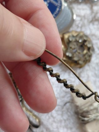 Lote Antiguo: Joyas y Cuentas