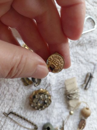 Lote Antiguo: Joyas y Cuentas