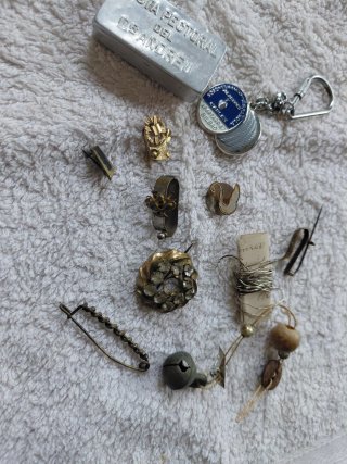 Lote Antiguo: Joyas y Cuentas
