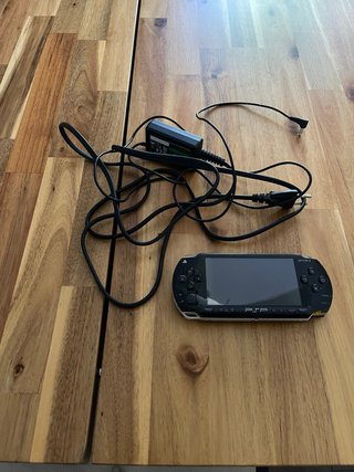 Sony PSP Negra + Cargador