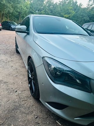 Mercedes CLA 200 Shooting Brake Cuero y con Techo