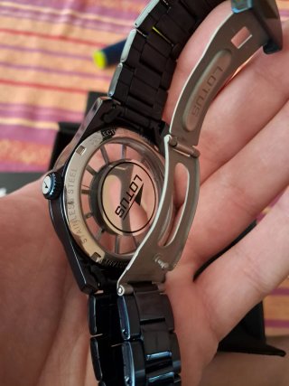 Lotteria di orologi Lotus nuovi