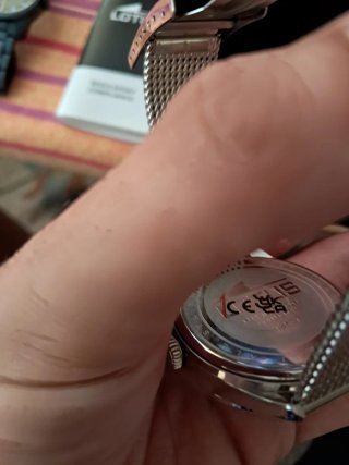 Lotteria di orologi Lotus nuovi