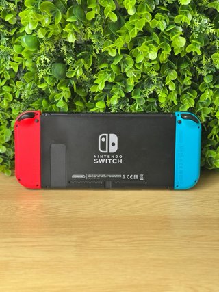 COMO NUEVA!! Nintendo Switch + Accesorios + Juego