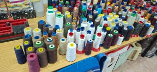 Lote bobinas hilos para remalladora overlock