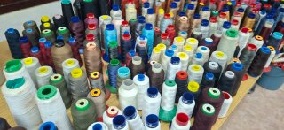 Lote bobinas hilos para remalladora overlock