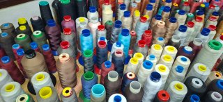 Lote bobinas hilos para remalladora overlock