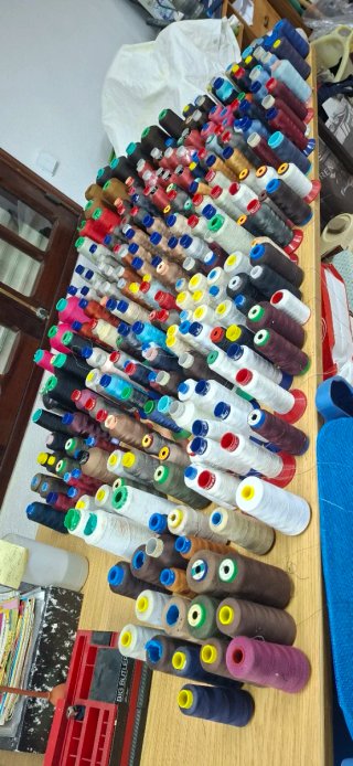 Lote bobinas hilos para remalladora overlock