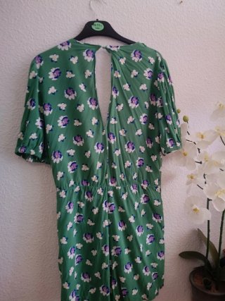 Mono corto floral verde