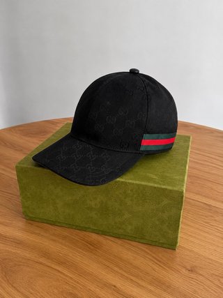 Gorra Gucci Negra con Raya Verde y Roja