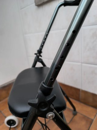 Andador plegable con asiento Easy Way Healthcare