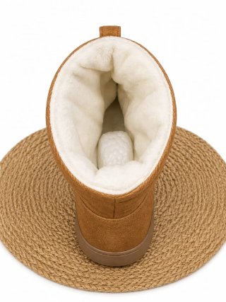 Botas de ante marrones con bordado