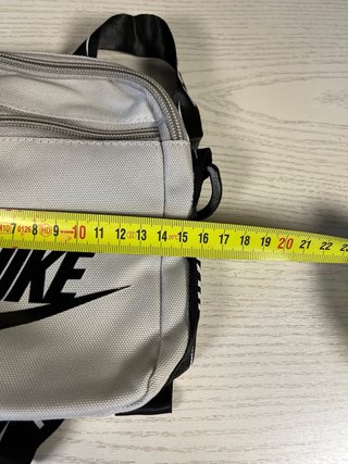 Bandolera Nike Negra y Gris 18x15cm