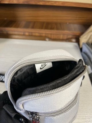 Bandolera Nike Negra y Gris 18x15cm