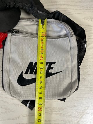 Bandolera Nike Negra y Gris 18x15cm
