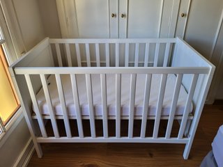 Cuna IKEA SUNDVIK + colchón 60x120 – sin estrenar