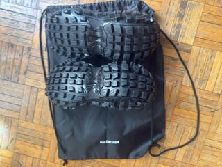Balenciaga Defender Talla 41