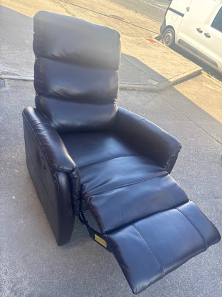 Sillón de cuero marron