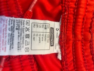 Pantalón corto deportivo Kipsta rojo Talla 10,140