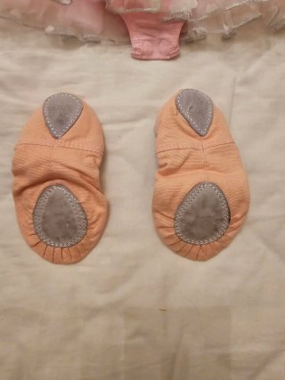 Traje de bailarina con calzado talla 130 de 5-8 añ