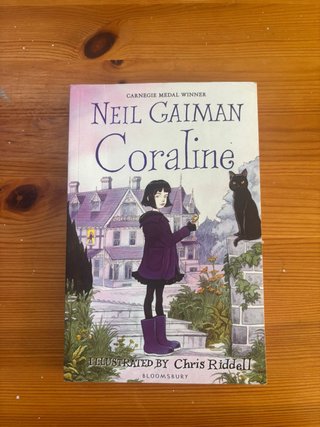 Libro CORALINE