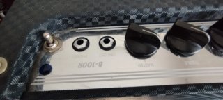 Ampeg B100 RU Amplificador Bajo 15 150W