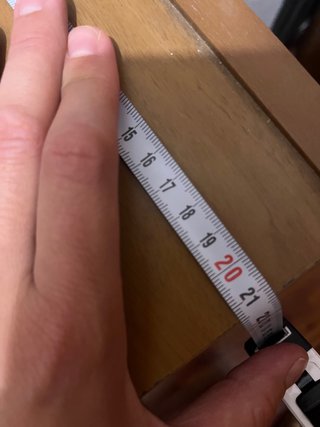 Zapatero de madera marrón