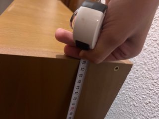 Zapatero de madera marrón