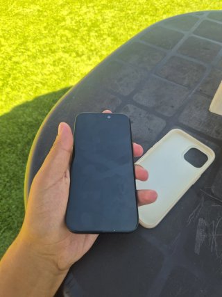 iPhone 15 negro de 256gb con 92%de salud