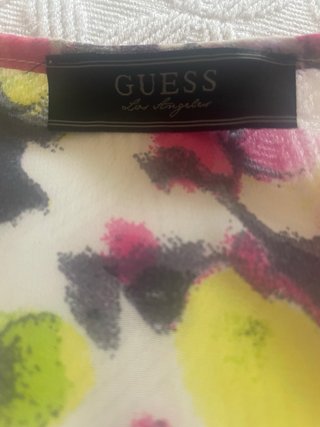 Blusa Guess sin mangas floral encaje Talla S