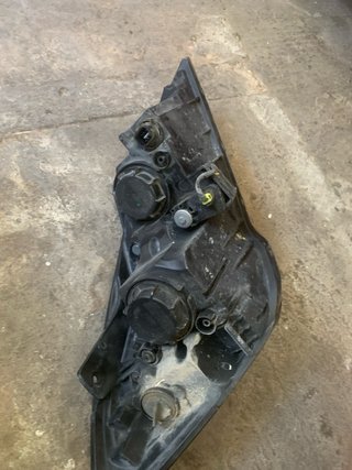 Faro Izquierdo Kia Ceed 2011