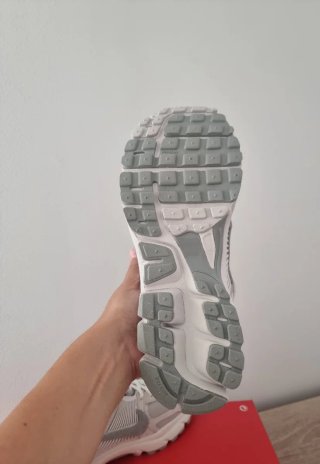 Nike Zoom Vomero 5 SE T42