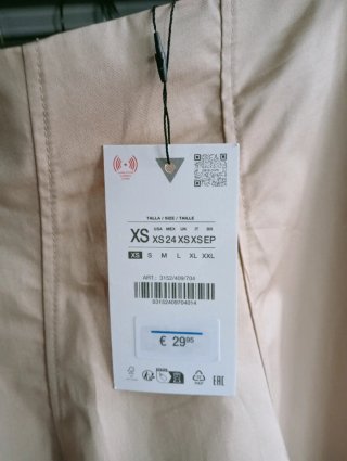 Falda asimétrica Zara beige agotada