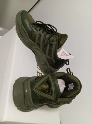 Zapatillas Guess Verdes nuevas