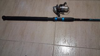 4 Cañas de pescar con carrete azul, o por separado