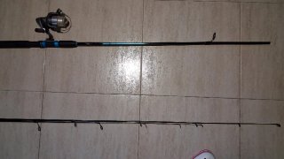 4 Cañas de pescar con carrete azul, o por separado