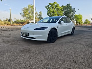 Tesla Model 3 2024