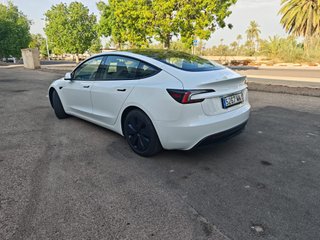 Tesla Model 3 2024