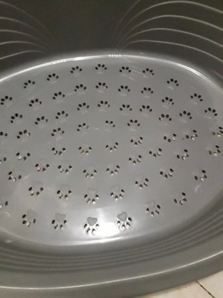 Letto in plastica per cani grigio