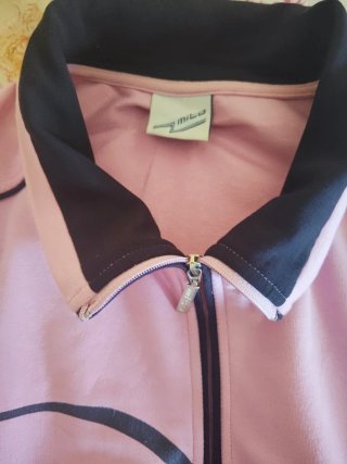 Sudadera rosa con estampado