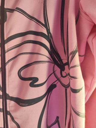 Sudadera rosa con estampado