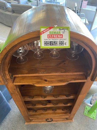 Bodeguero de madera nuevo