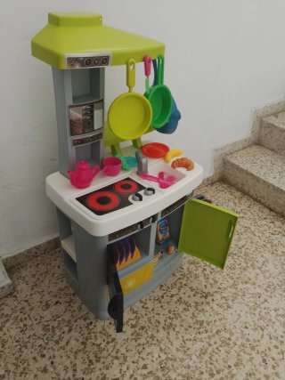 Cocina de juguete Smoby con accesorios