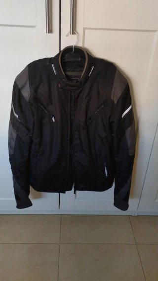 Chaquetas de moto negras