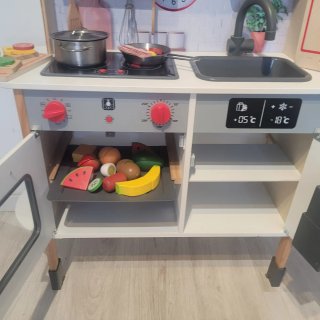 Cocinita de madera