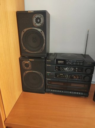 Mini cadena Sony CD, Radio, Cassette