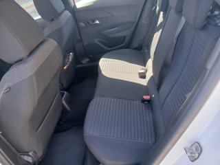 Peugeot e-2008 2022